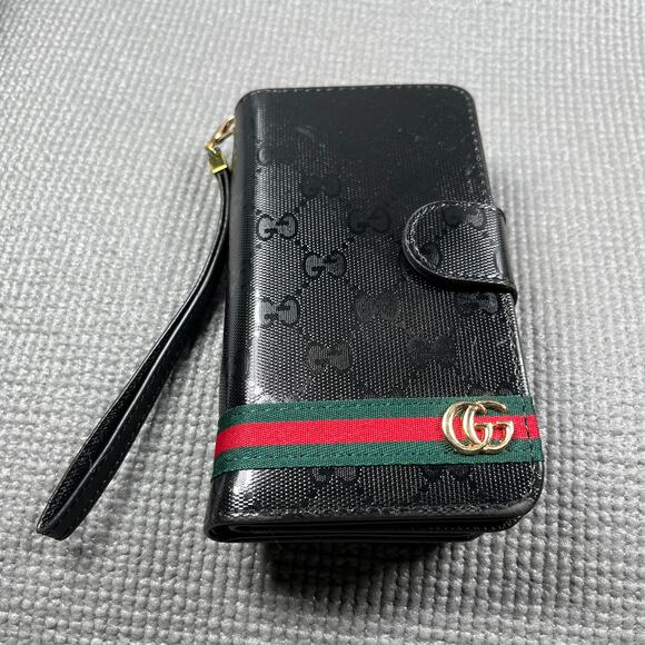 Gucci GG Universal Wallet Phone Case Womens One Size Black Embossed Wristlet - Picture 1 of 6
